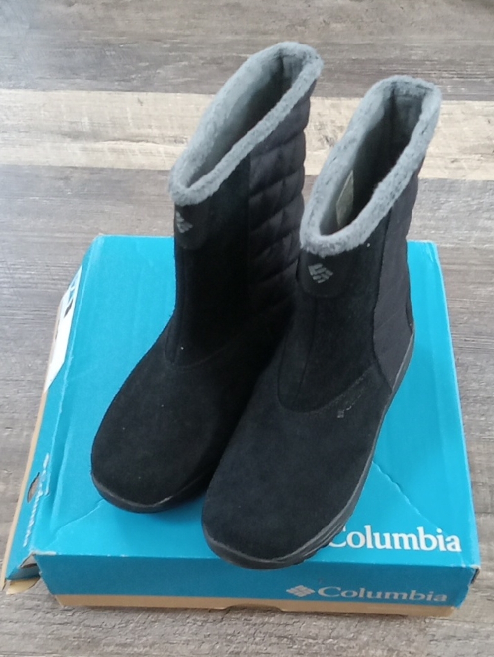 Columbia Women's Boots-NEW